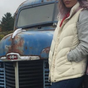 The North Face Ivory Down Puffer Vest *LIKE NEW*